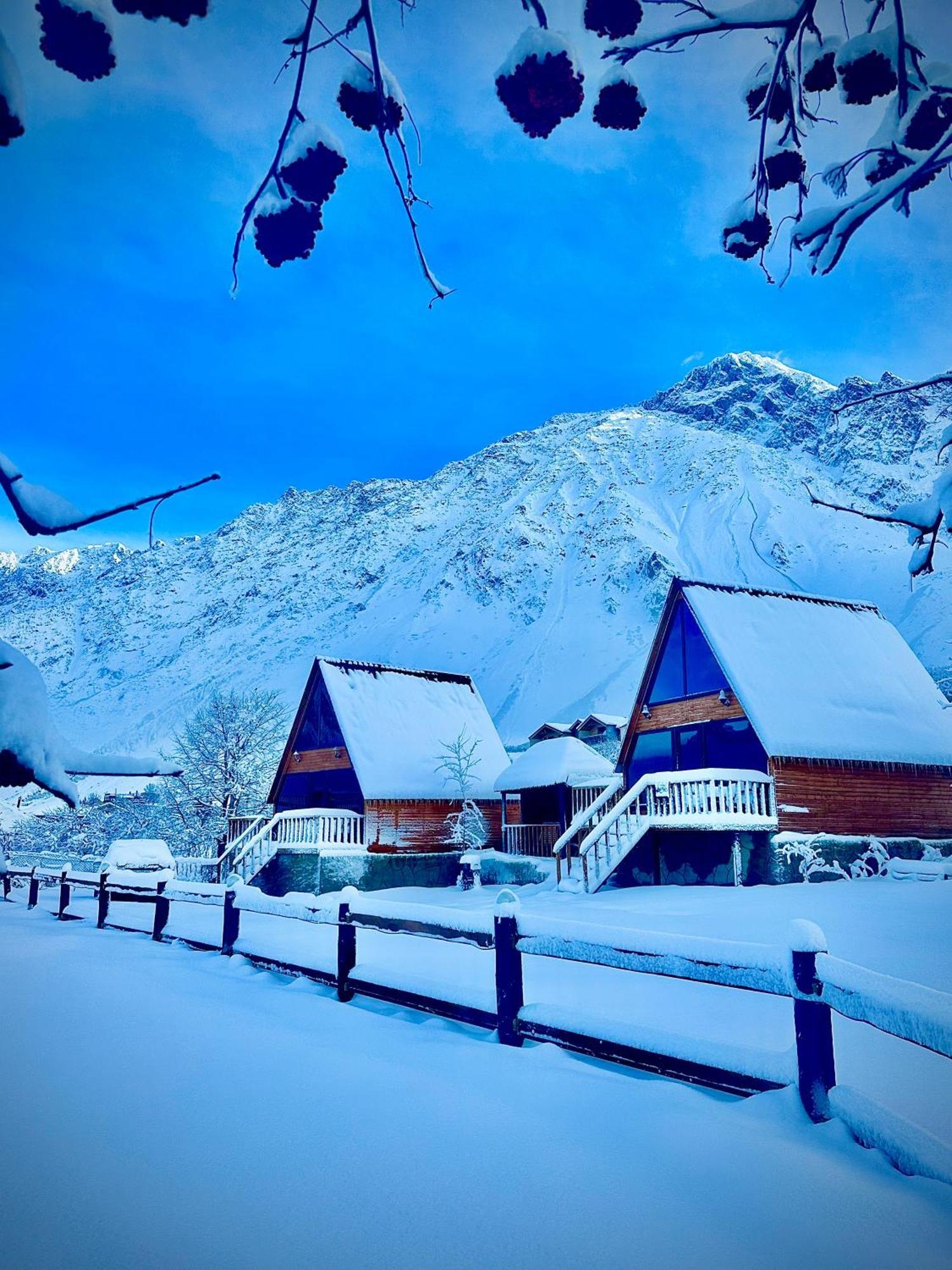 Appartamento Hillside Kazbegi Esterno foto