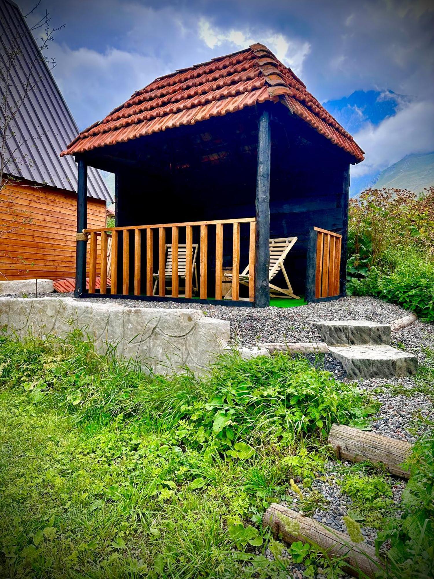Appartamento Hillside Kazbegi Esterno foto