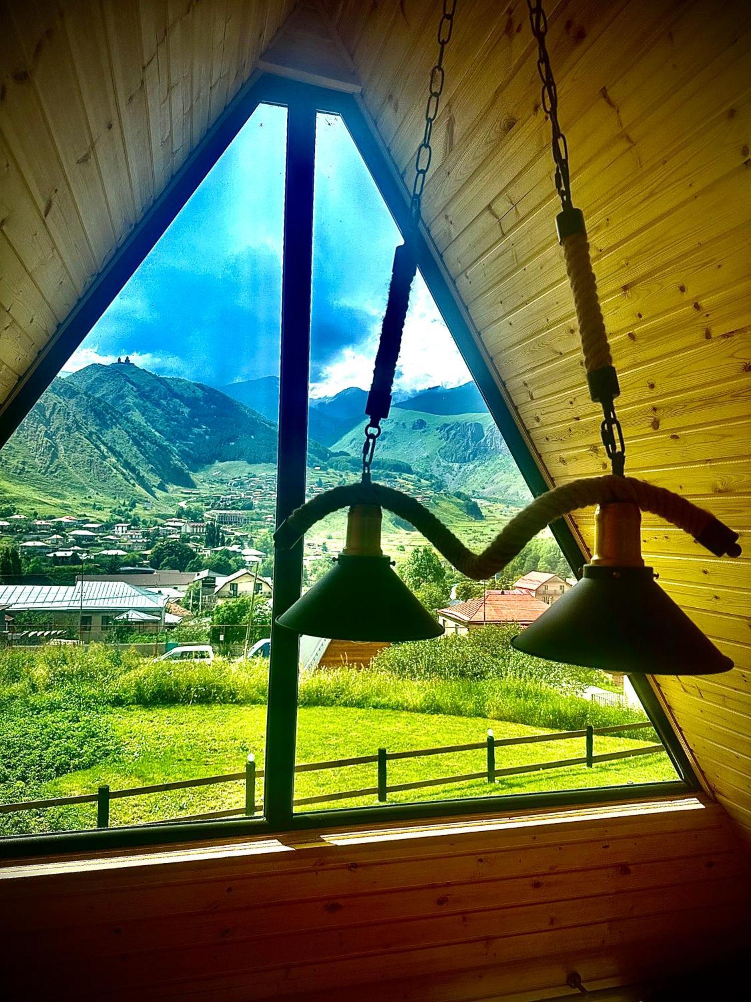 Appartamento Hillside Kazbegi Esterno foto