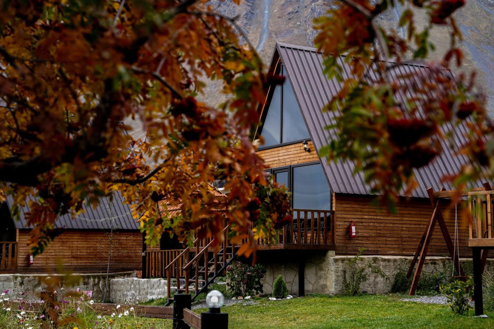 Appartamento Hillside Kazbegi Esterno foto