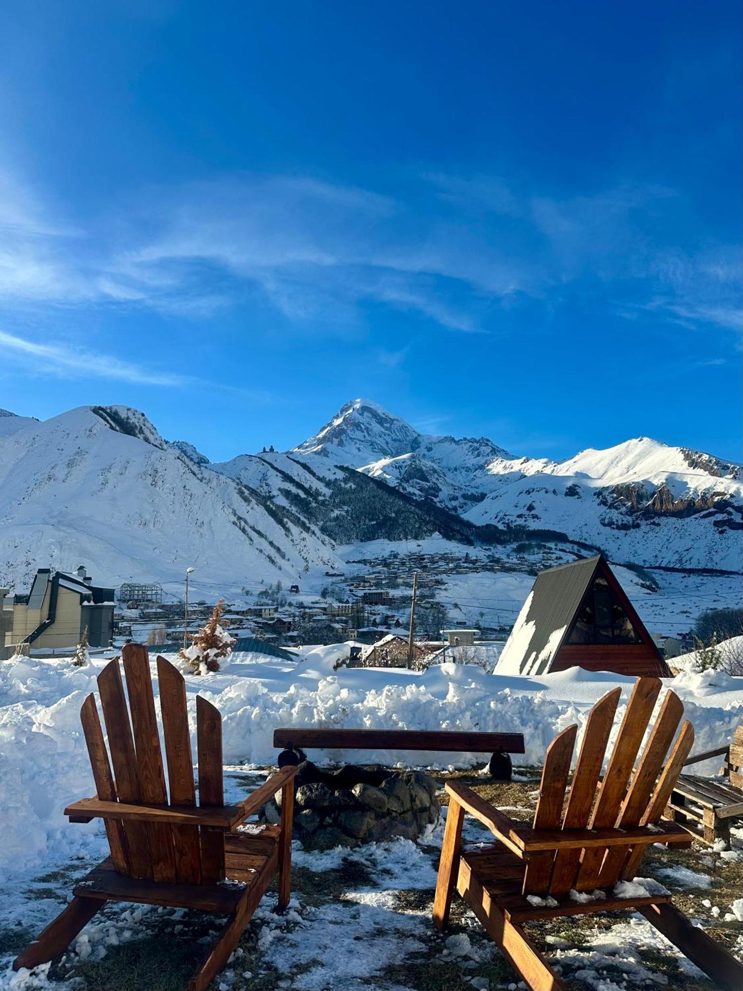 Appartamento Hillside Kazbegi Esterno foto